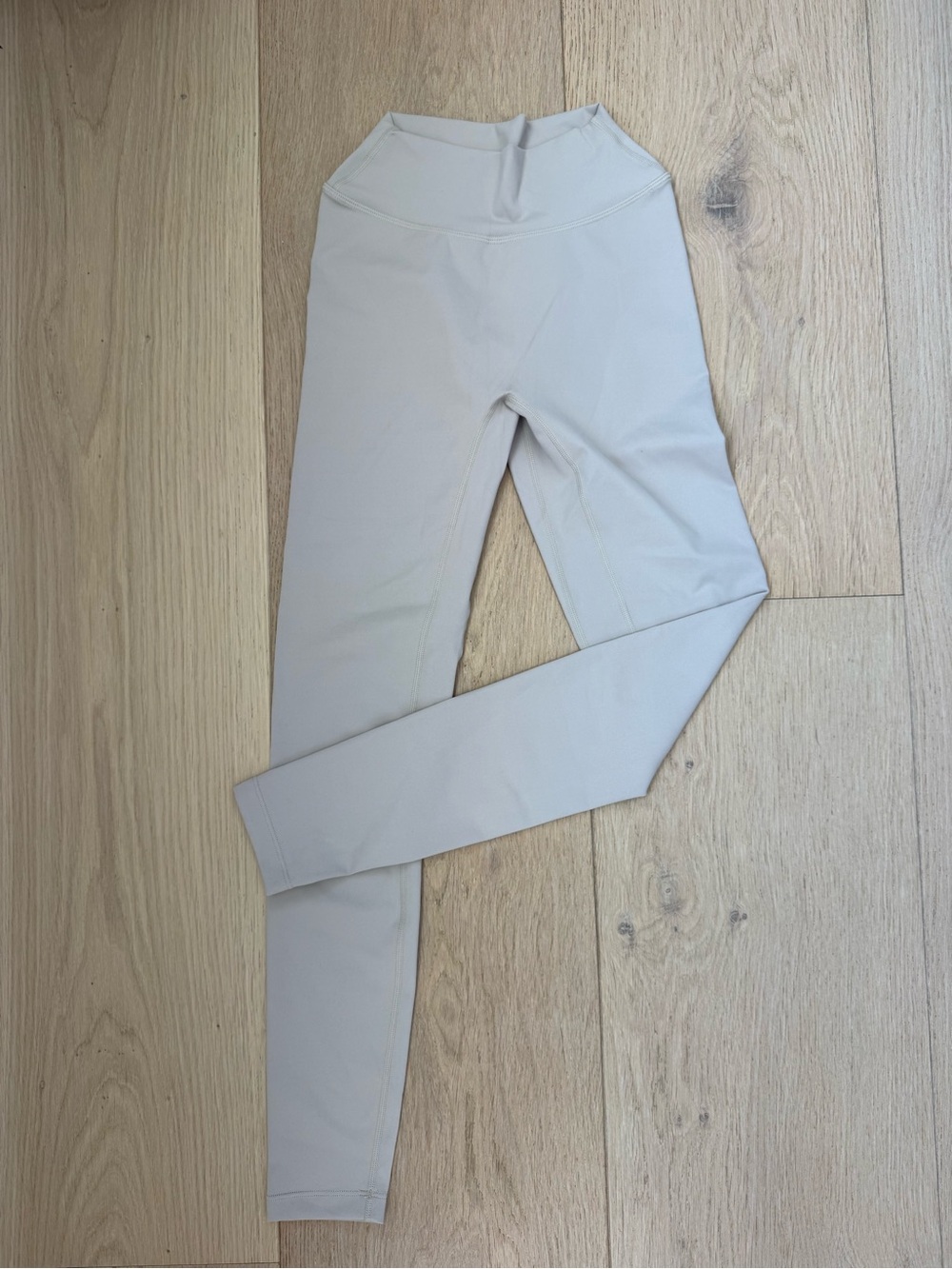 CSB Scrunch butt Women's Active Leggings in Light Beige